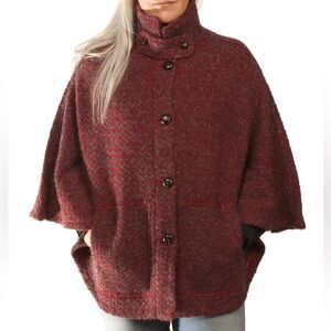 Nordic Store One Size Pure Icelandic Wool Knitted Water Repellant Magga Red Cape